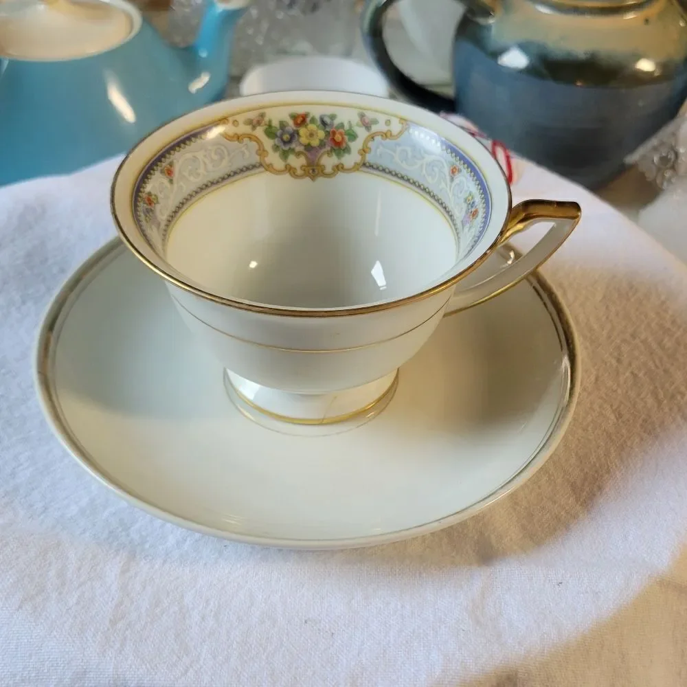 Vintage Thomas Bavaria teacup and saucer